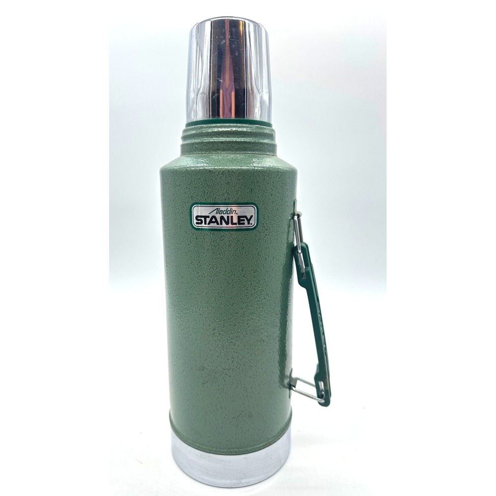 Vintage Aladdin Stanley Thermos Bottle Green Hammertone A945DH Half Gallon 64oz